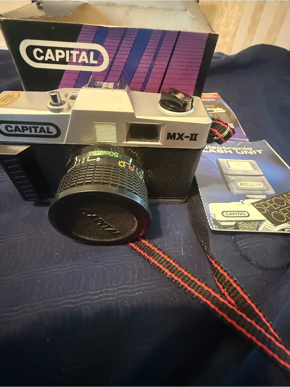 Vintage CAPITAL MX-11 35MM FILM RETRO CAMEA W50MM LENS  & ORIGINAL BOX